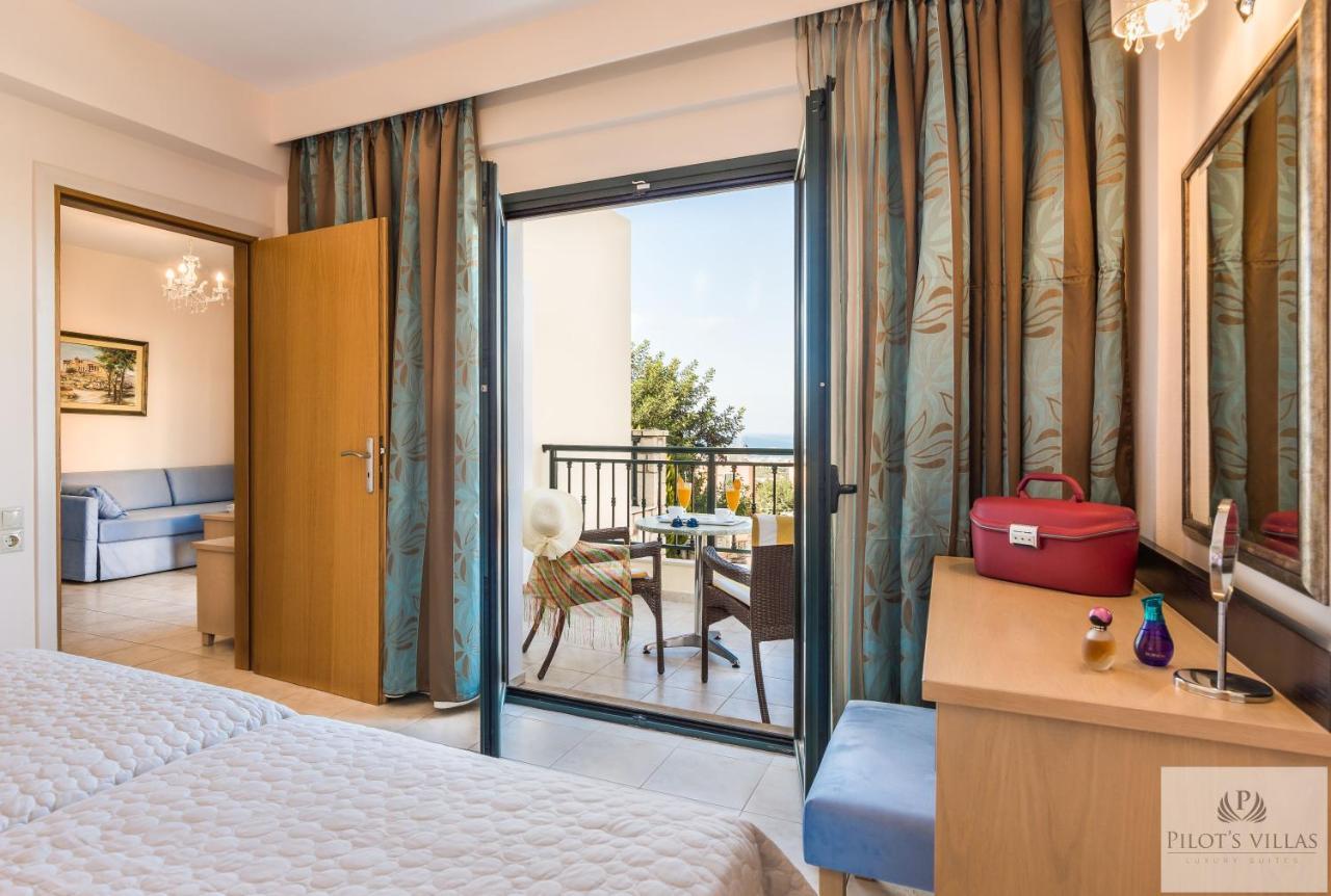 Pilot'S Villas Luxury Suites Limenas Chersonisou Exterior foto