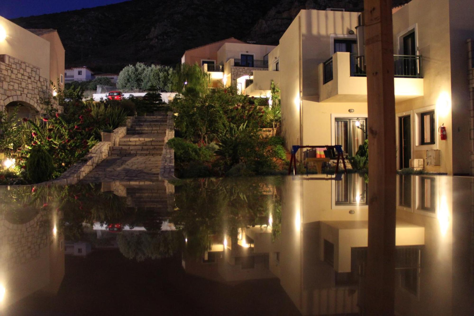 Pilot'S Villas Luxury Suites Limenas Chersonisou Exterior foto