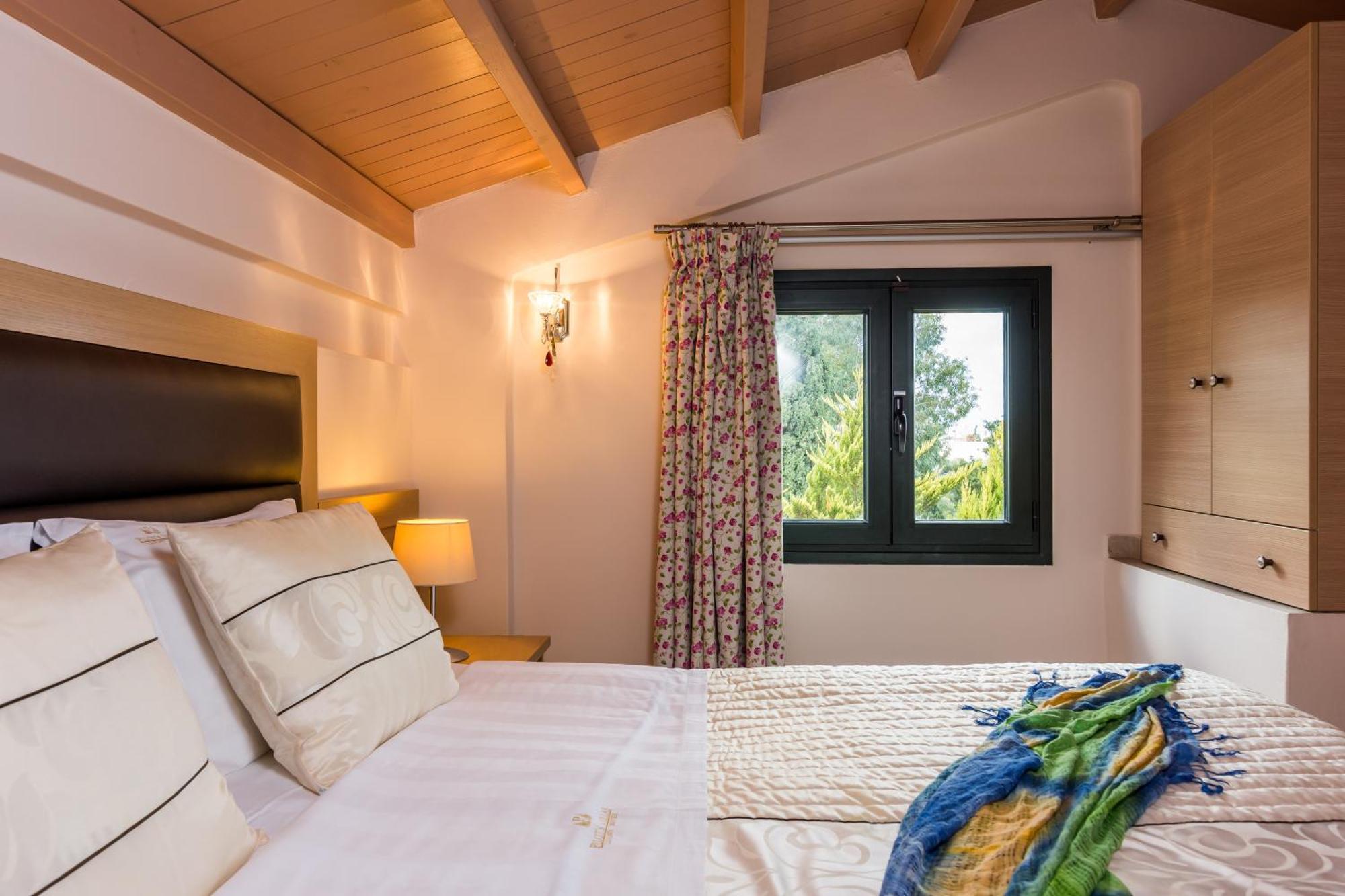 Pilot'S Villas Luxury Suites Limenas Chersonisou Exterior foto